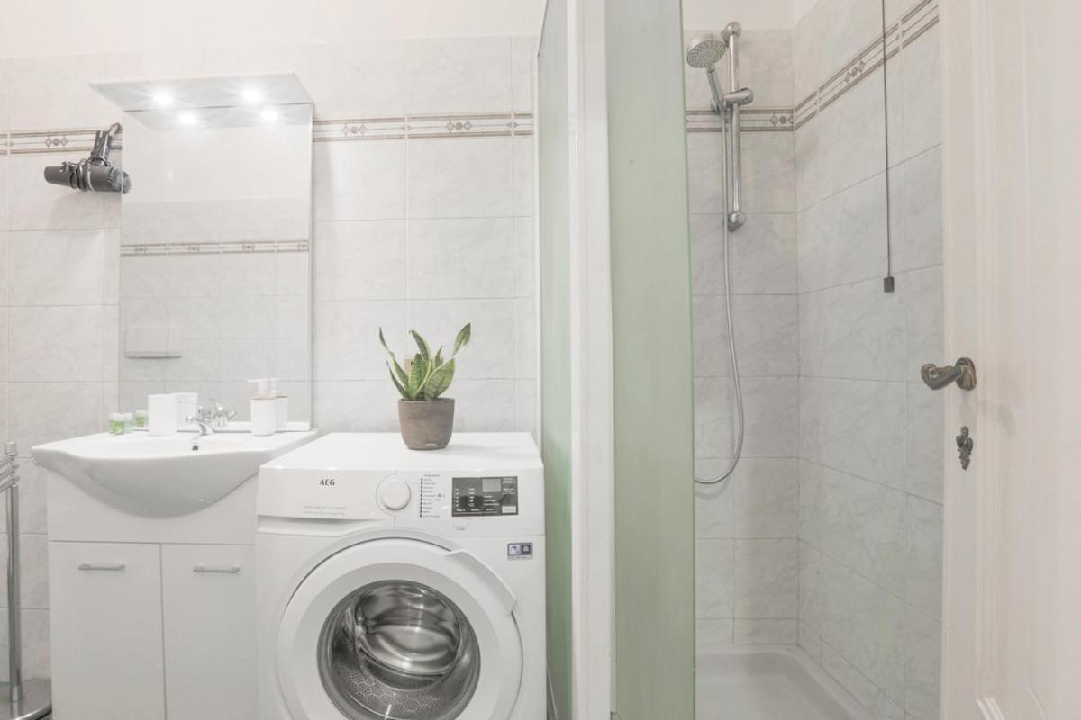 Apartment Free Park A 10 Minuti Dal Centro Di Genoa